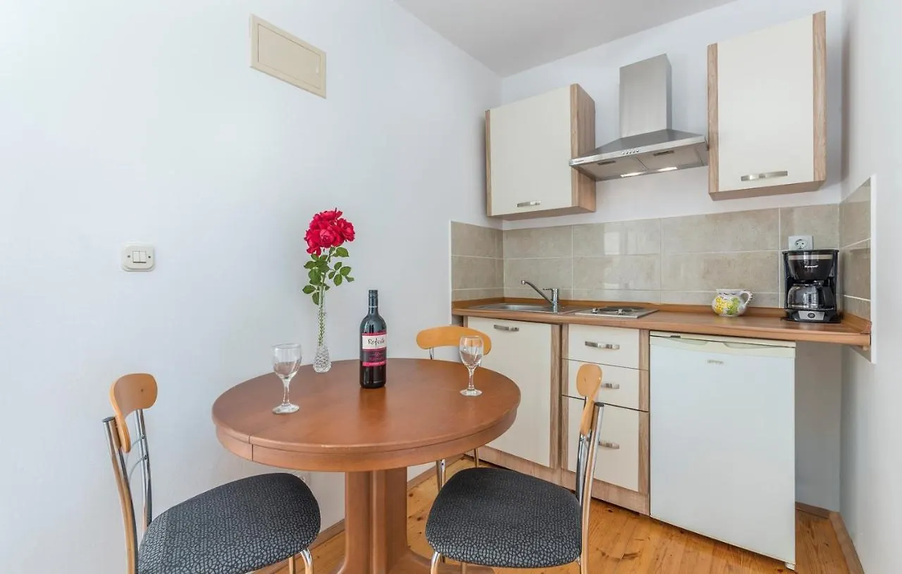 Apartments Stanko Fažana