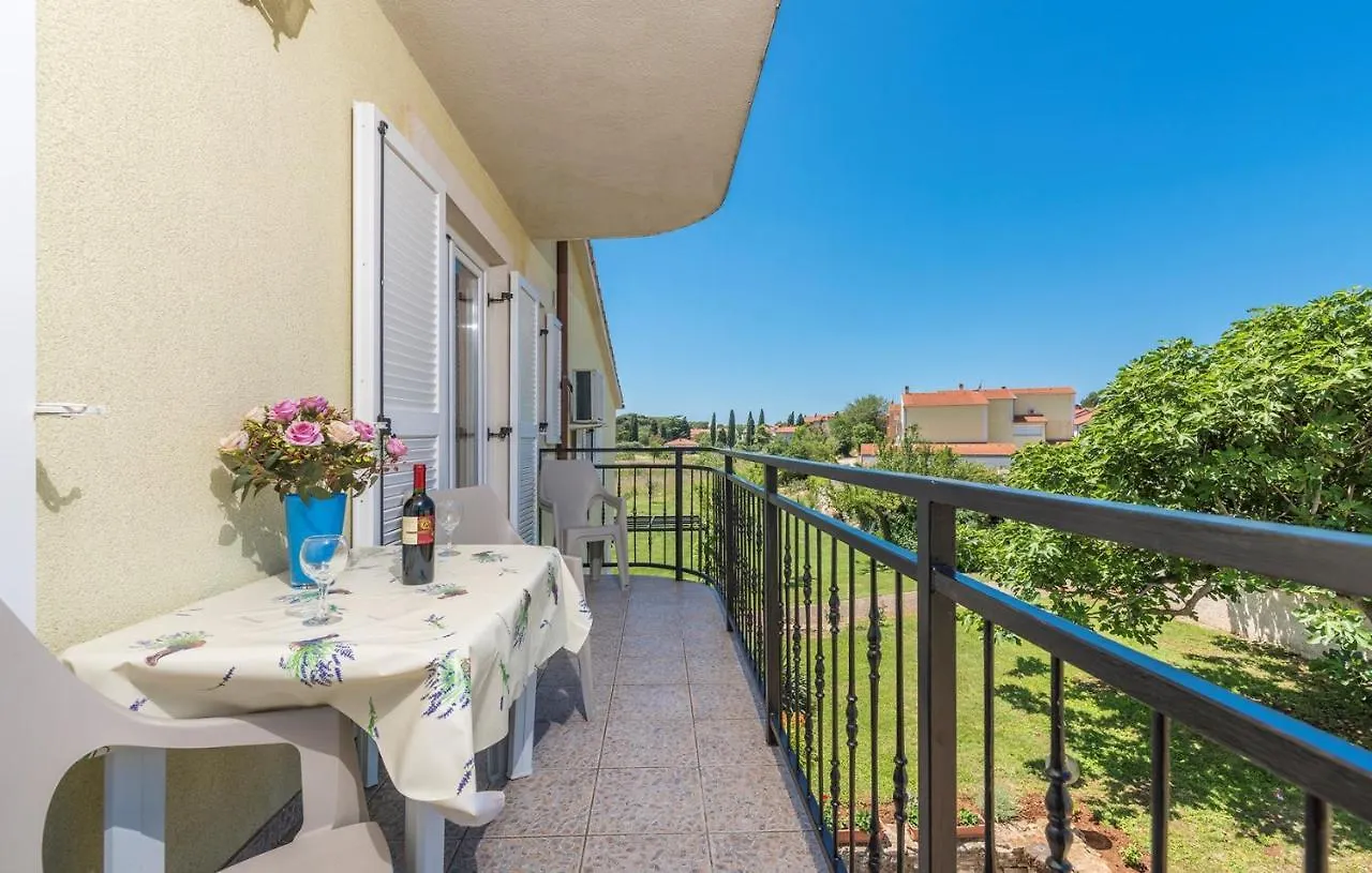 Apartments Stanko Fažana
